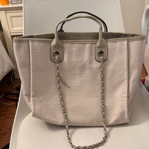 Elegant Cream Tote Bag with Chain Detail
